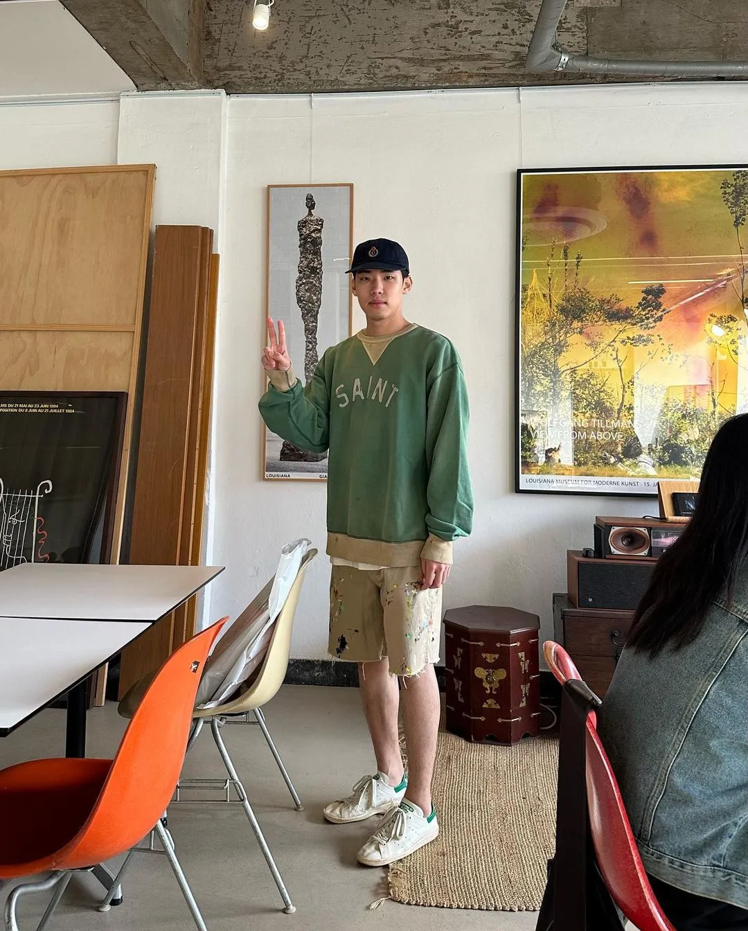 GALLERY DEPT. RICKY SHORT/KHAKI Splash-ink knife-cut khaki work shorts, khaki color 30-32-34-36 code, re-adjusted version, re-washed to make old VINTAGE, hand-made acrylic splash-ink graffiti, genuine cowhide steel stamped LOGO leather tag, original version with LOGO buttons